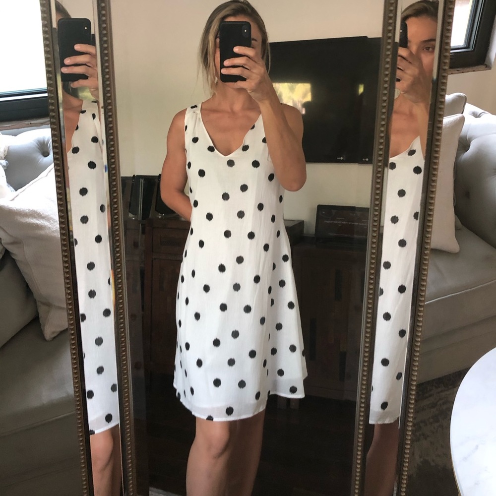 Black and White Polka-dot v neck soft and lined dress - Picture 2 of 7